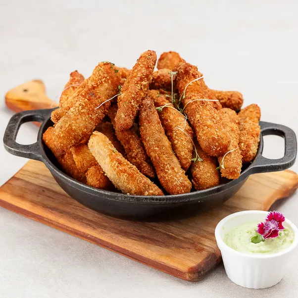 Iscas de Frango Empanado